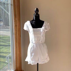 Women’s American Eagle White Ruffle Romper.